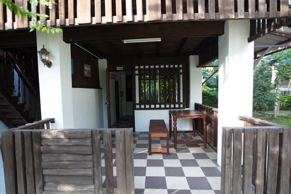 Hora Home Lampang Kültér fotó