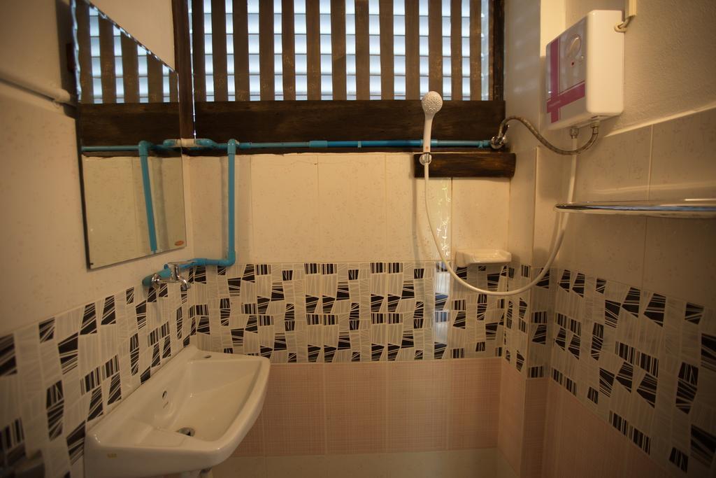 Hora Home Lampang Kültér fotó