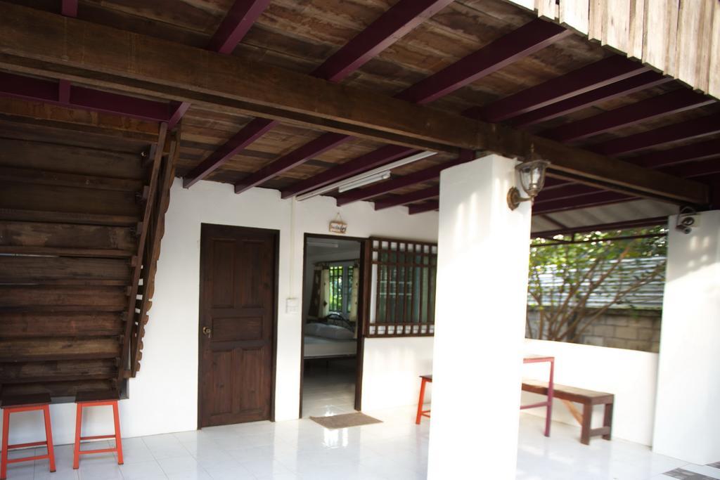 Hora Home Lampang Kültér fotó