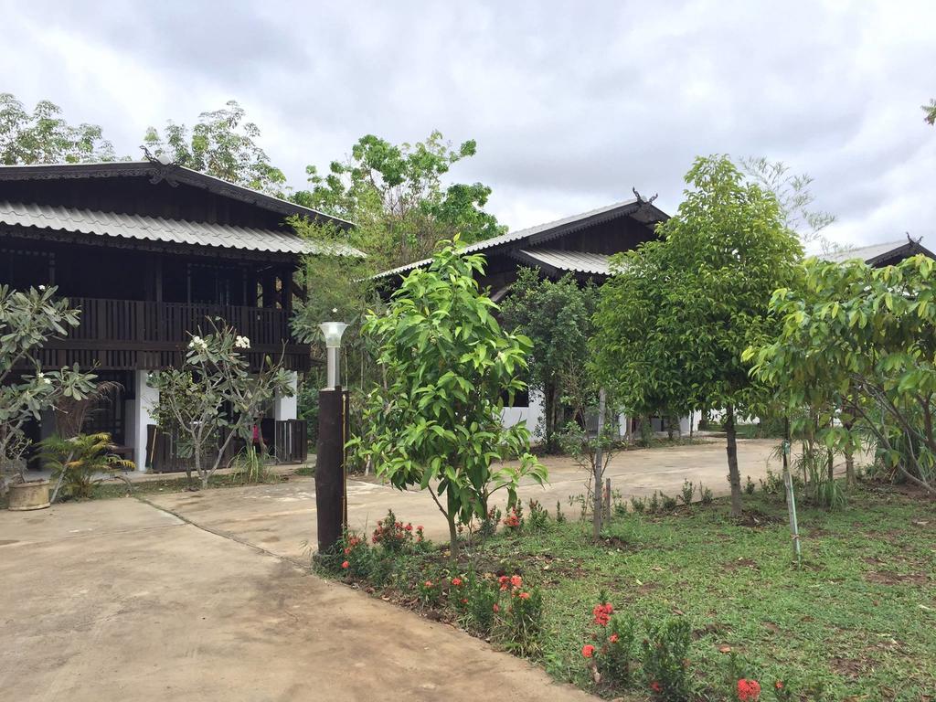Hora Home Lampang Kültér fotó