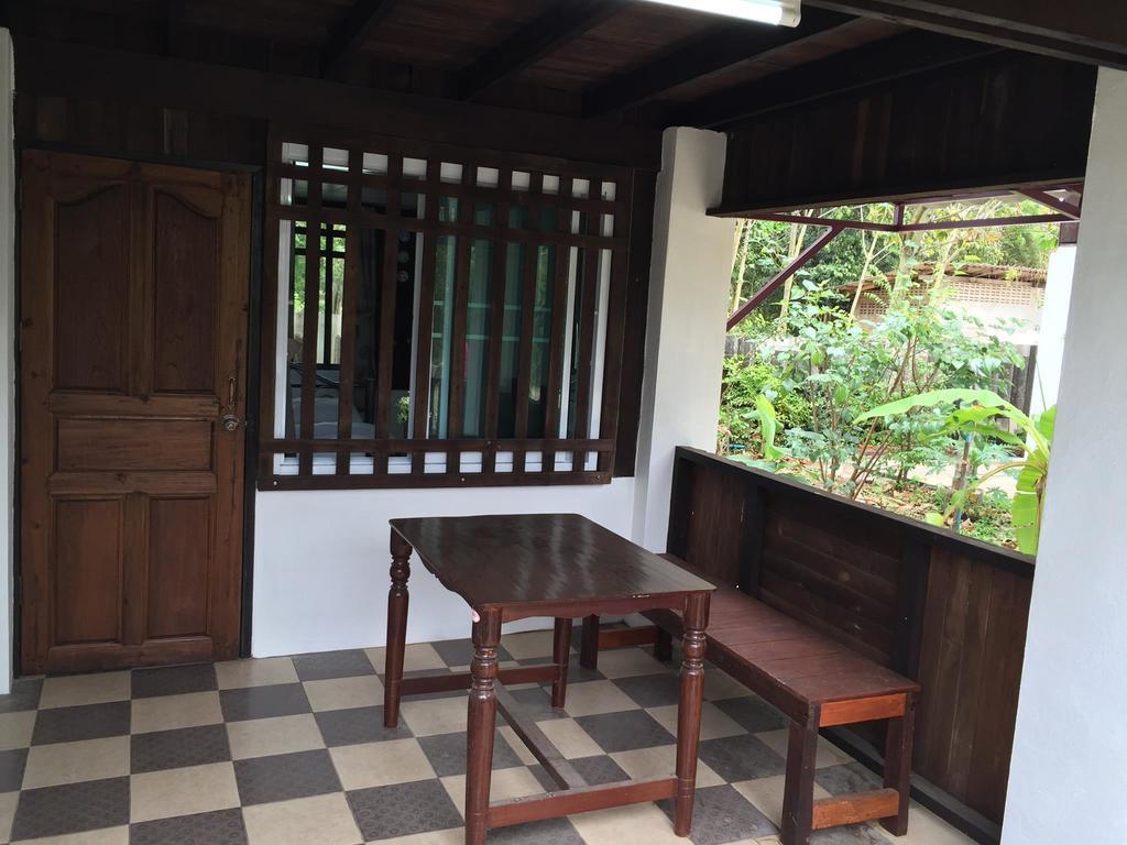 Hora Home Lampang Kültér fotó