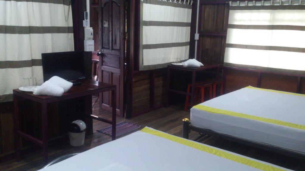 Hora Home Lampang Kültér fotó